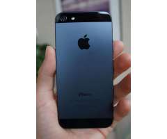 iPhone 5 de 16 GB con detalle