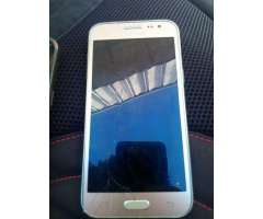 Vendo Samsung J2 Duos con Detalle