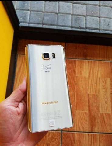 Cachada Samsung Galaxy Note 5 Color Oro Cachada Samsung Galaxy Note 5 Color Oro
