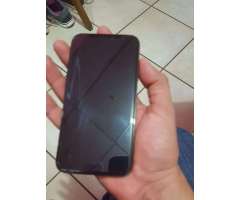 iPhone X con Linea Verde en Pantalla