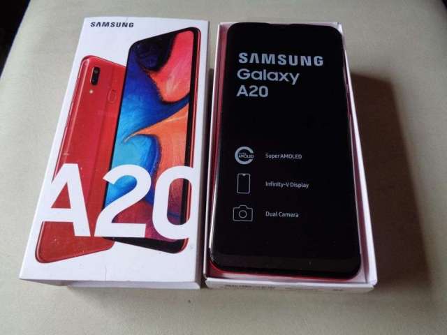 NUEVO EN CAJA CON SUS ACCESORIOS.- Samsung A20 DUOS, Libre de Fabrica, RAM 3GB, Memoria 32GB. NUEVO EN CAJA CON SUS ACCESORIOS.- Samsung A20 DUOS, Libre de Fabrica, RAM 3GB, Memoria 32GB.