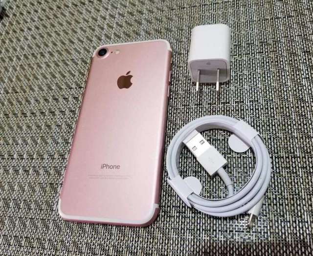 Vendo iPhone 7 Vendo iPhone 7