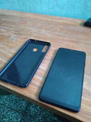 Vendo Samsung A20s pantalla infinity-v,camara triple, carga rapida Vendo Samsung A20s pantalla infinity-v,camara triple, carga rapida